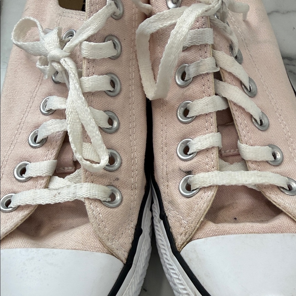Converse Low Top Sneakers in Pale Pink and White women’s 8 - Picture 9 of 11